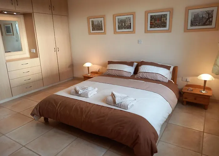 Hideaway Phrenaros
