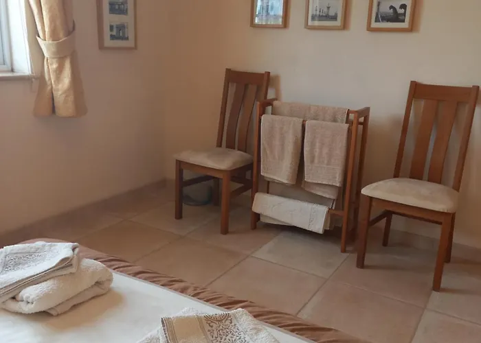 Hideaway * Phrenaros