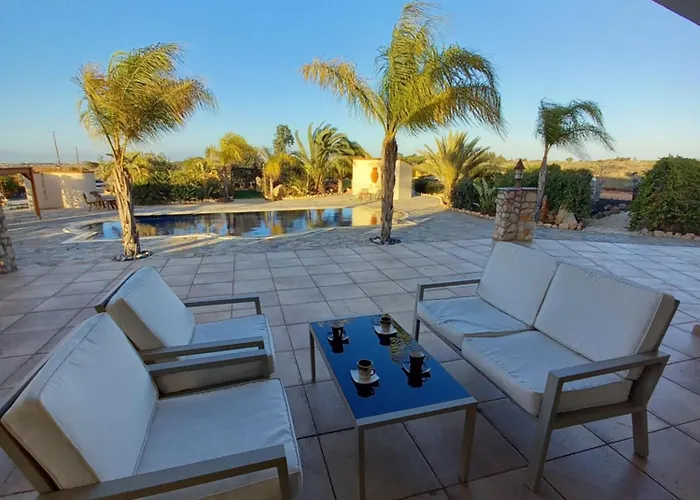 Hideaway Villa Phrenaros