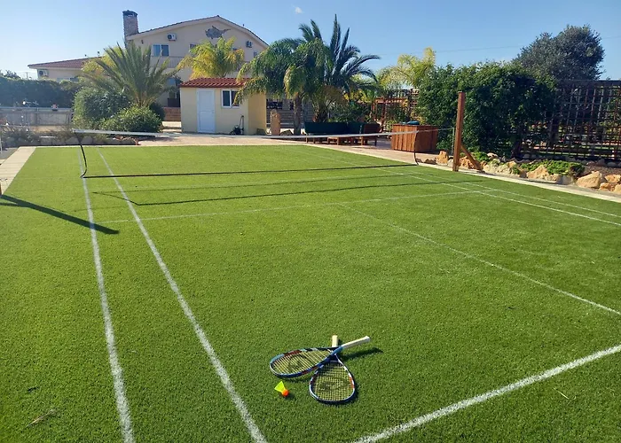 Hideaway Villa Phrenaros