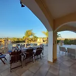 Villa Hideaway *