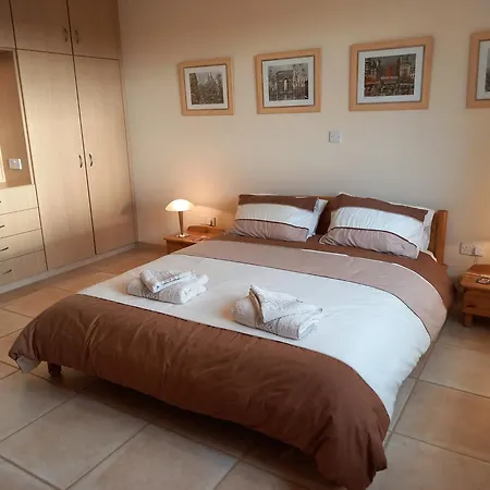 Hideaway Phrenaros